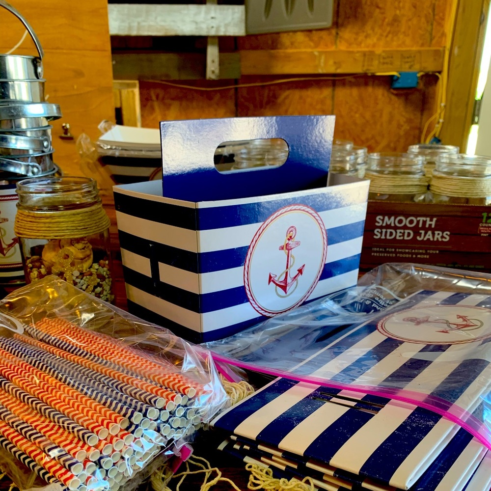 Napkin/utensil holders with matching straws